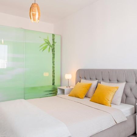 Lovely Apartment With City View Bucareste Exterior foto